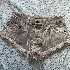 LF CARMAR SHORTS